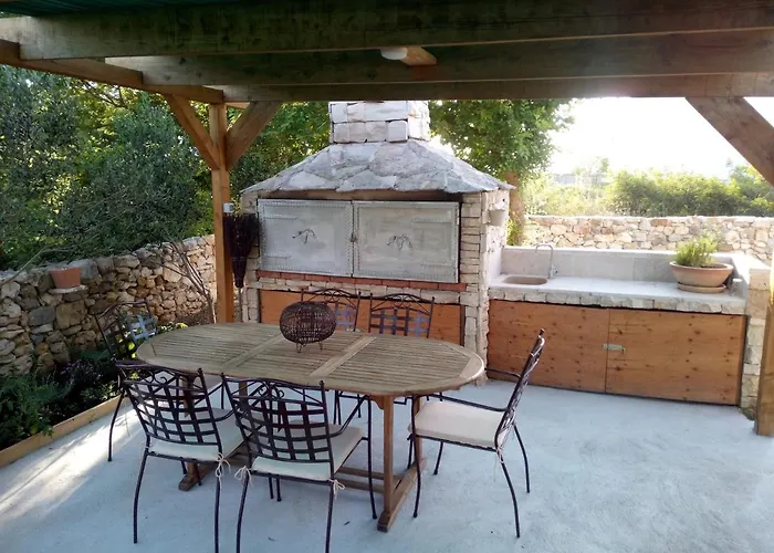 T And T Ражанац