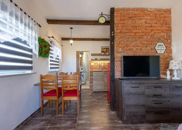 T And T Apartamento Ražanac