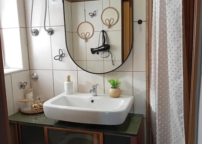 T And T Apartamento Ražanac